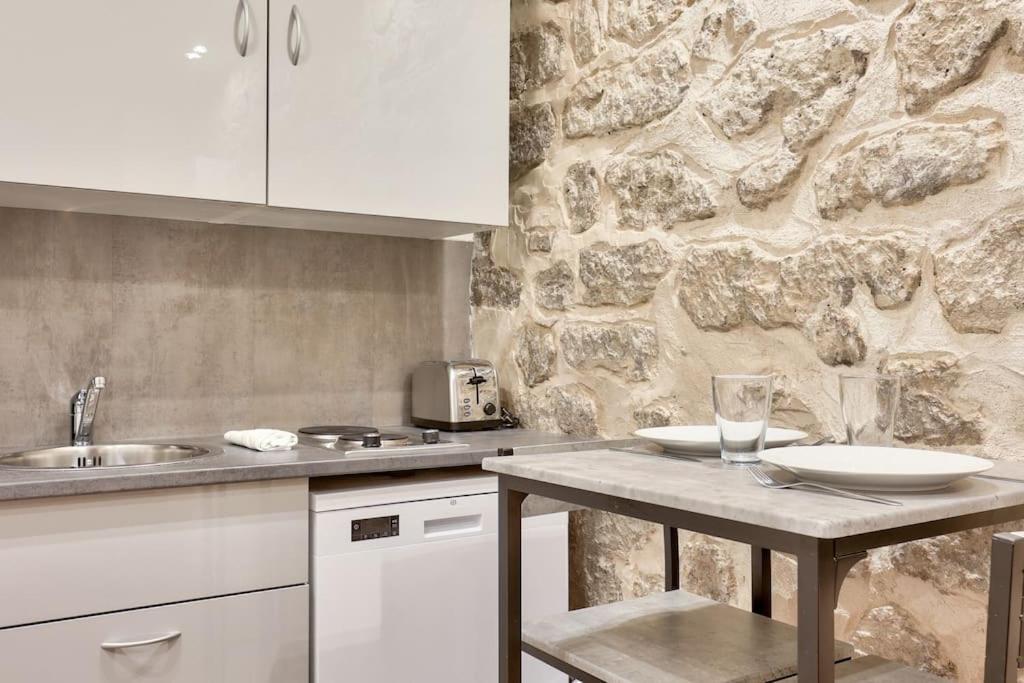 Studio Confortable Au Coeur De Paris Apartment Exterior foto
